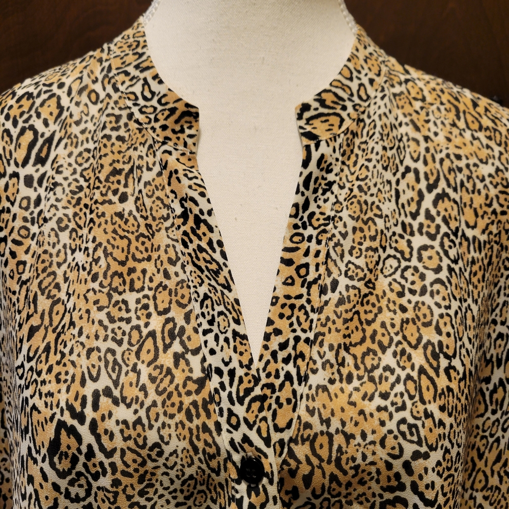 Chico's Leopard Print Button-Up Convertible Blouse NWT - Picture 9 of 15